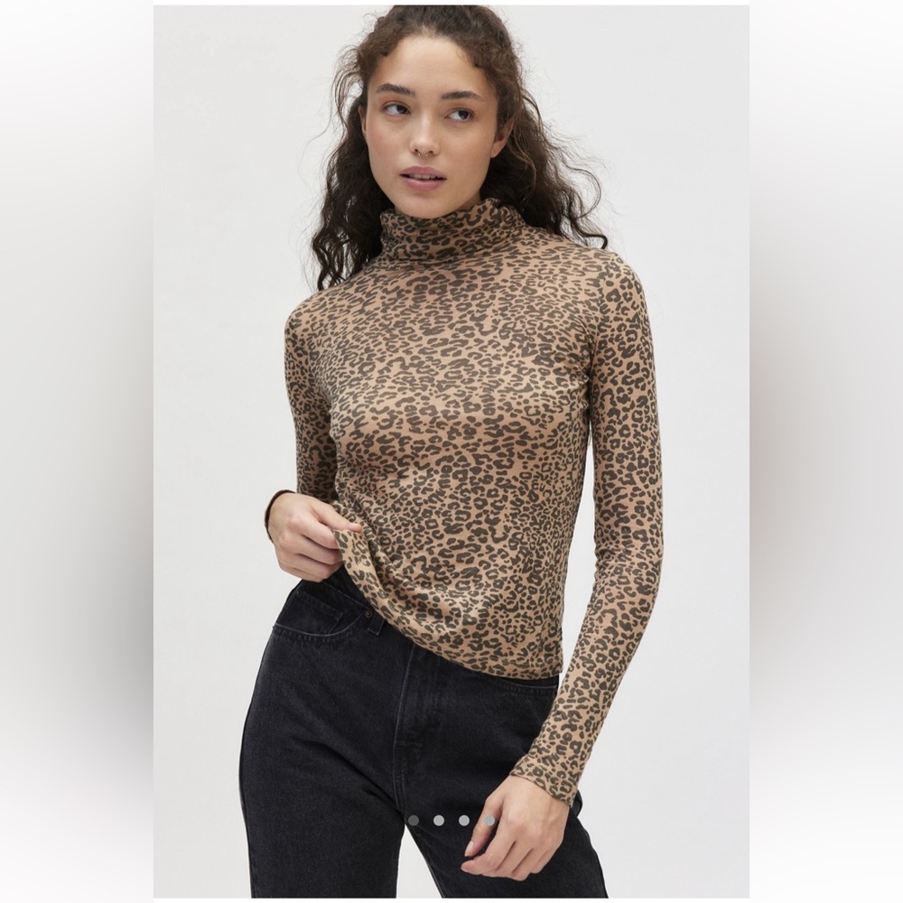Urban Outfitters BDG Timmy Long Sleeve Turtleneck Jersey Knit Tee